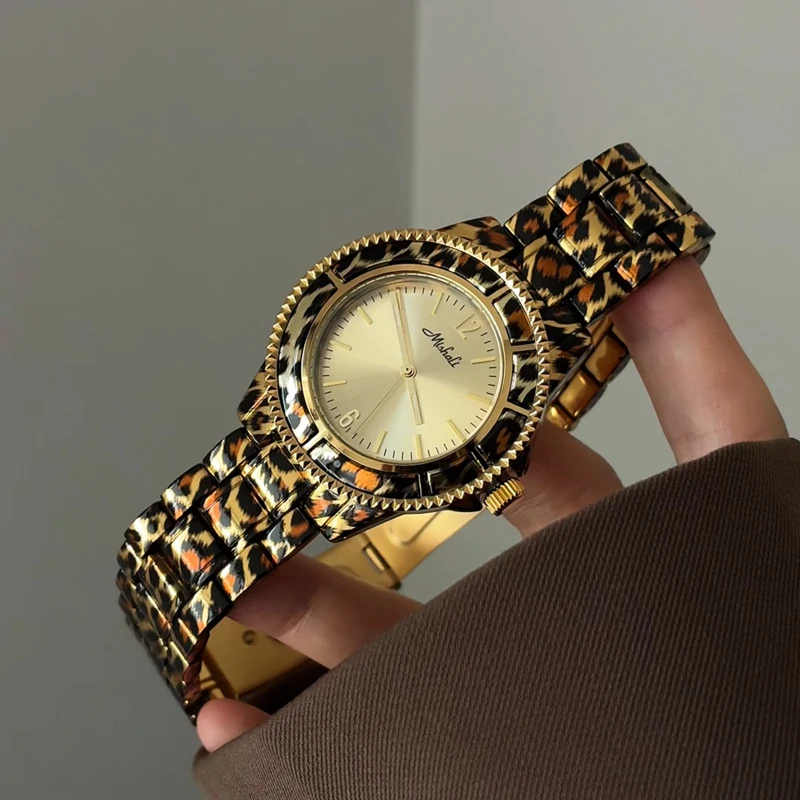 Leopard Print Watch For Women, Vintage Quartz Watch, High-End And Luxurious Wristwatch, Small Gold Watch, Trendy Women'S Watch.
Leopard Print Watch For Women, Vintage Quartz Watch, High-End And Luxurious Wristwatch, Small Gold Watch, Trendy Women'S Watch.