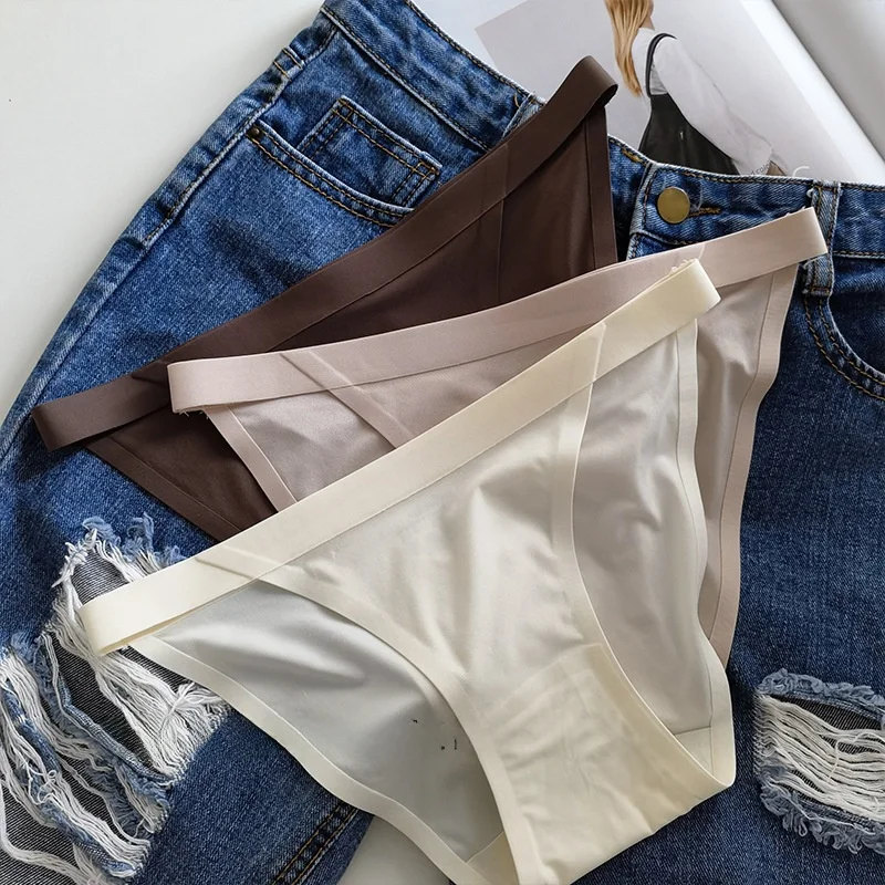 Low-Waist Briefs Women's Cotton Crotch Sports Ice Silk Pants Breathable Lightweight Seamless Minimalist Sexy Underwear
Low-Waist Briefs Women's Cotton Crotch Sports Ice Silk Pants Breathable Lightweight Seamless Minimalist Sexy Underwear