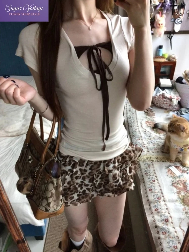 Korean Fashion 2 Piece Set Women Slim V Neck Lace Up Top + Leopard Print Tiered Mini Skirt Summer Casual Y2k Streetwear Outfits
Korean Fashion 2 Piece Set Women Slim V Neck Lace Up Top + Leopard Print Tiered Mini Skirt Summer Casual Y2k Streetwear Outfits