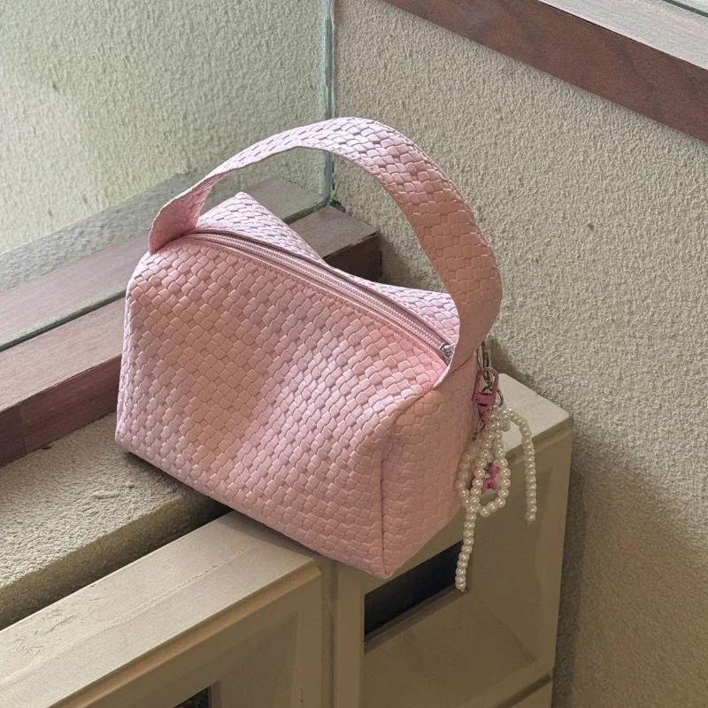 MBTI Pink Sweet Handbags for Women Weave Pattern Pu Leather Cosmetic Bag Portable Fashion Small Cute Elegant Ladies New in Bag
MBTI Pink Sweet Handbags for Women Weave Pattern Pu Leather Cosmetic Bag Portable Fashion Small Cute Elegant Ladies New in Bag