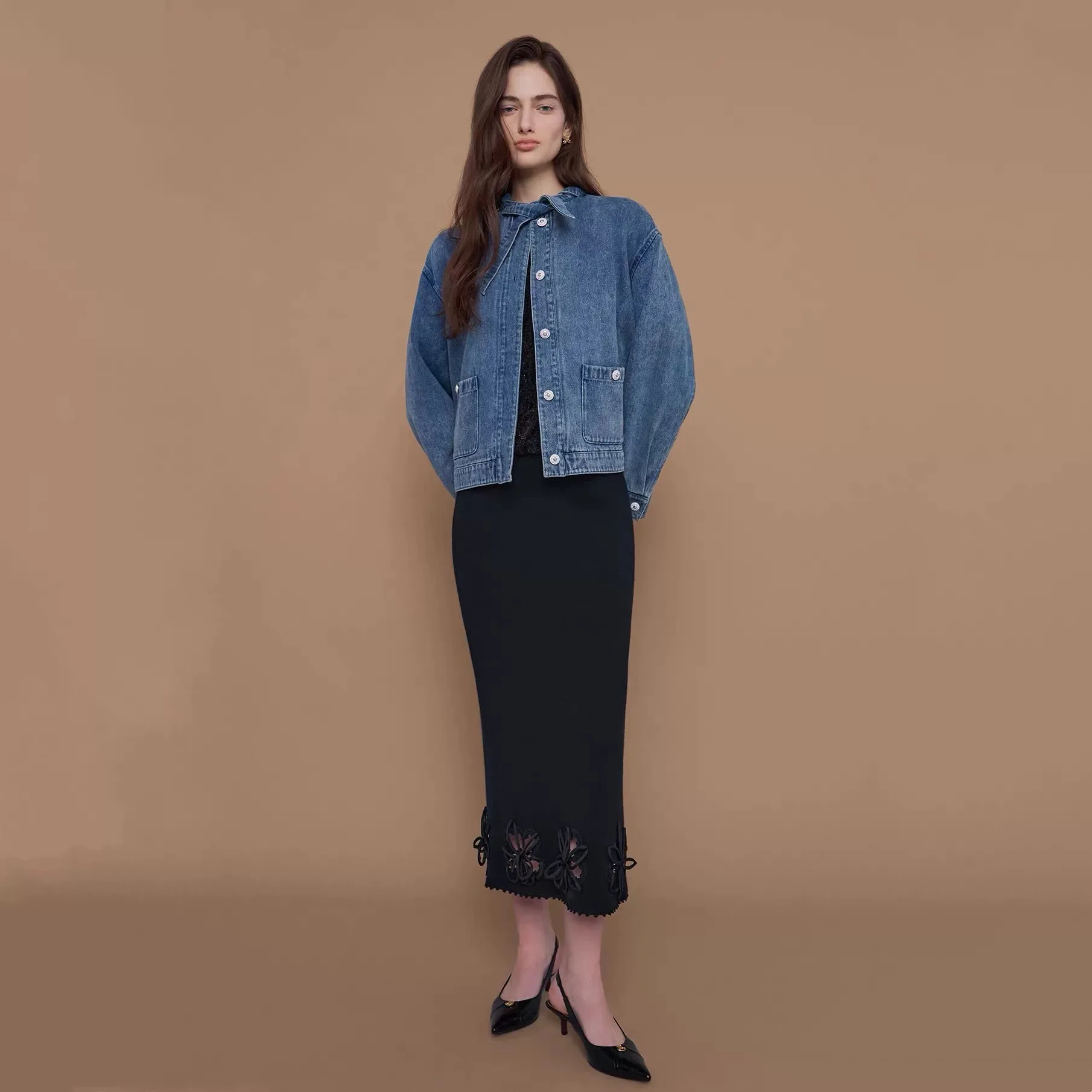 NingYao LAN26 Spring Casual Fashionable Loose Straight Leg Denim Short Jacket 100 Cotton Long Sleeve Collar Button Closure
NingYao LAN26 Spring Casual Fashionable Loose Straight Leg Denim Short Jacket 100 Cotton Long Sleeve Collar Button Closure