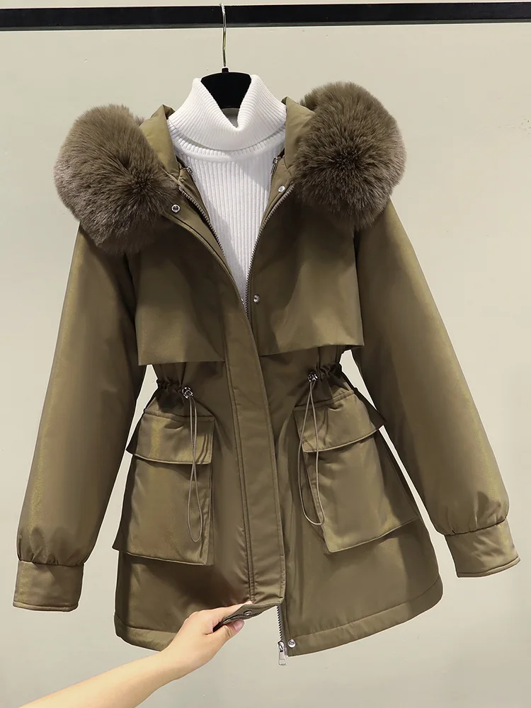 Женская парка-пуховик осенняя, двусторонняя, стеганая, из высококачественной ткани, с модным поясом, на пуговицах, пышная, в стиле бутик-шик
Женская парка-пуховик осенняя, двусторонняя, стеганая, из высококачественной ткани, с модным поясом, на пуговицах, пышная, в стиле бутик-шик