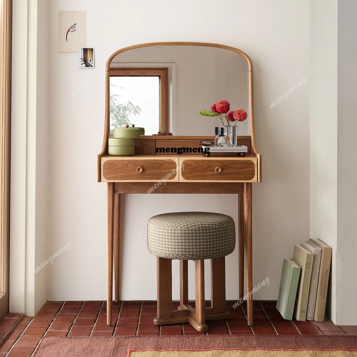 Medieval retro North American black walnut solid wood makeup table designer style dressing table
Medieval retro North American black walnut solid wood makeup table designer style dressing table