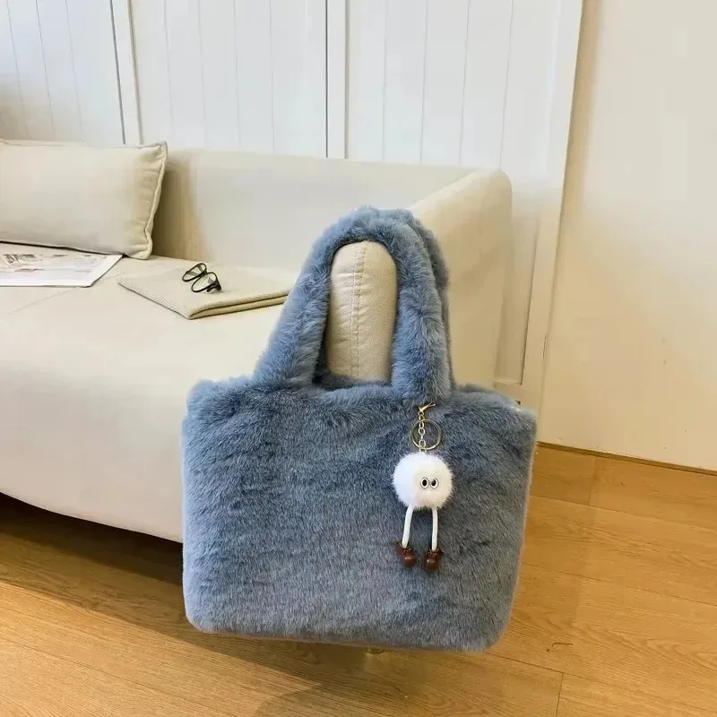 Fashionable New Plush Women's Shoulder Bag Handbag 2025 Hot Selling Single Shoulder Bag Versatile Commuting Women's Bag 
Fashionable New Plush Women's Shoulder Bag Handbag 2025 Hot Selling Single Shoulder Bag Versatile Commuting Women's Bag