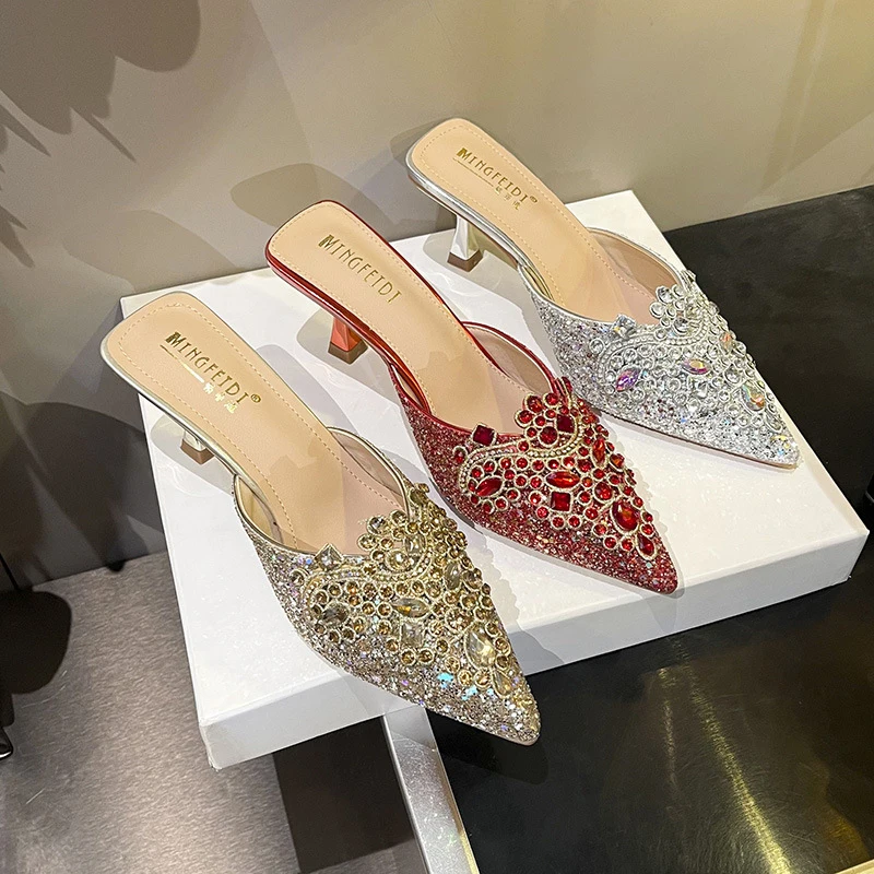 2026New summer model: trendy rhinestone half-slippers, closed-toe sandals, high-heeled slippers for women, fashionable
2026New summer model: trendy rhinestone half-slippers, closed-toe sandals, high-heeled slippers for women, fashionable