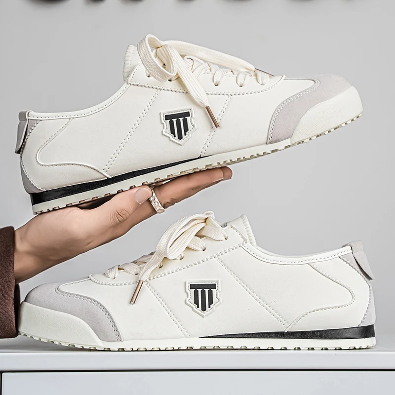 Мужская обувь, новинка лета 2024, спортивные белые туфли в стиле ретро, модные и модные темпераментные повседневные туфли для ленивых
Мужская обувь, новинка лета 2024, спортивные белые туфли в стиле ретро, модные и модные темпераментные повседневные туфли для ленивых