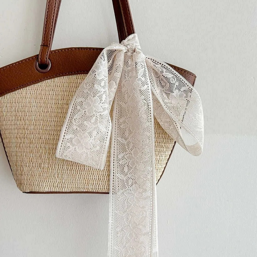 Elegant Floral Embroidery Lace Wrap Scarves Thin Narrow Long Evening Party Scarves Soft Neckerchief Dress Decoration
Elegant Floral Embroidery Lace Wrap Scarves Thin Narrow Long Evening Party Scarves Soft Neckerchief Dress Decoration