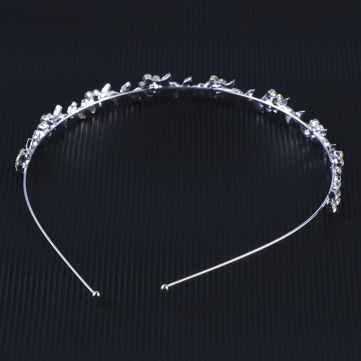 Silver Rhinestone Flower Leaves Crystal Tiara Headband Wedding Bridal Hairband for Special Occasion Wedding Headband
Silver Rhinestone Flower Leaves Crystal Tiara Headband Wedding Bridal Hairband for Special Occasion Wedding Headband