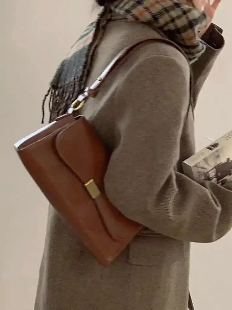 Retro Underarm Bag New Autumn Winter Women's Bags Fashion Solid Color PU Leather Handbag Casual Commuter Single Shoulder Pack
Retro Underarm Bag New Autumn Winter Women's Bags Fashion Solid Color PU Leather Handbag Casual Commuter Single Shoulder Pack