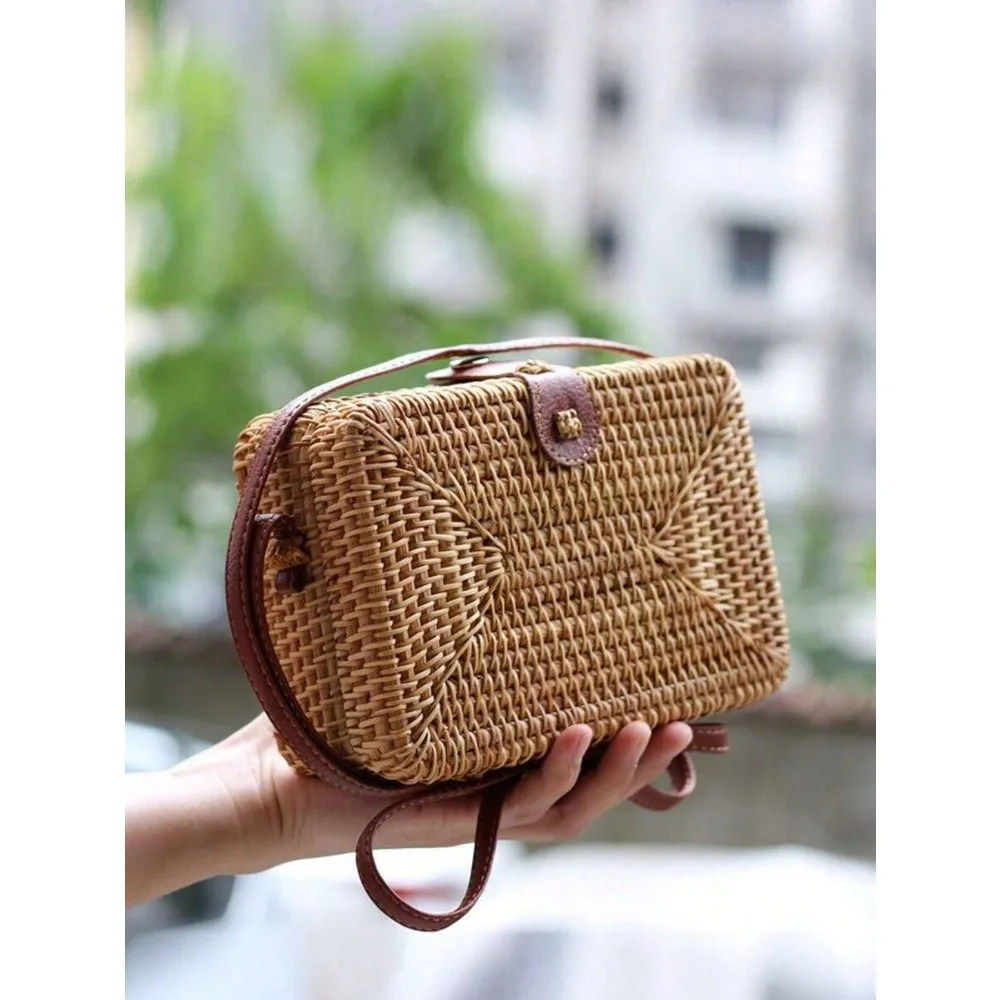 Mini Rattan Woven Round Hand Woven Straw Bag,Retro Style Crossbody Bag,Beach Box Purse For Women, Beach Necessities,Beach Essentials, Beach Stuff & Summer Essentials, Holiday Essentials,Perfect For Travel, Vacation, Holiday & Beach, Perfectly Matching Wit
Mini Rattan Woven Round Hand Woven Straw Bag,Retro Style Crossbody Bag,Beach Box Purse For Women, Beach Necessities,Beach Essentials, Beach Stuff & Summer Essentials, Holiday Essentials,Perfect For Travel, Vacation, Holiday & Beach, Perfectly Matching Wit