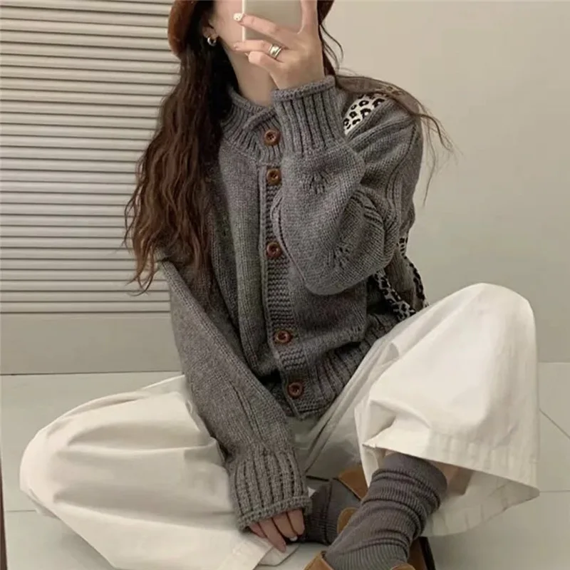 Color Sweater Coat with Cuffed DesignNew Korean Style Hollow out Half High Collar Women's Knitted Open Cardigan Short Pure
Color Sweater Coat with Cuffed DesignNew Korean Style Hollow out Half High Collar Women's Knitted Open Cardigan Short Pure