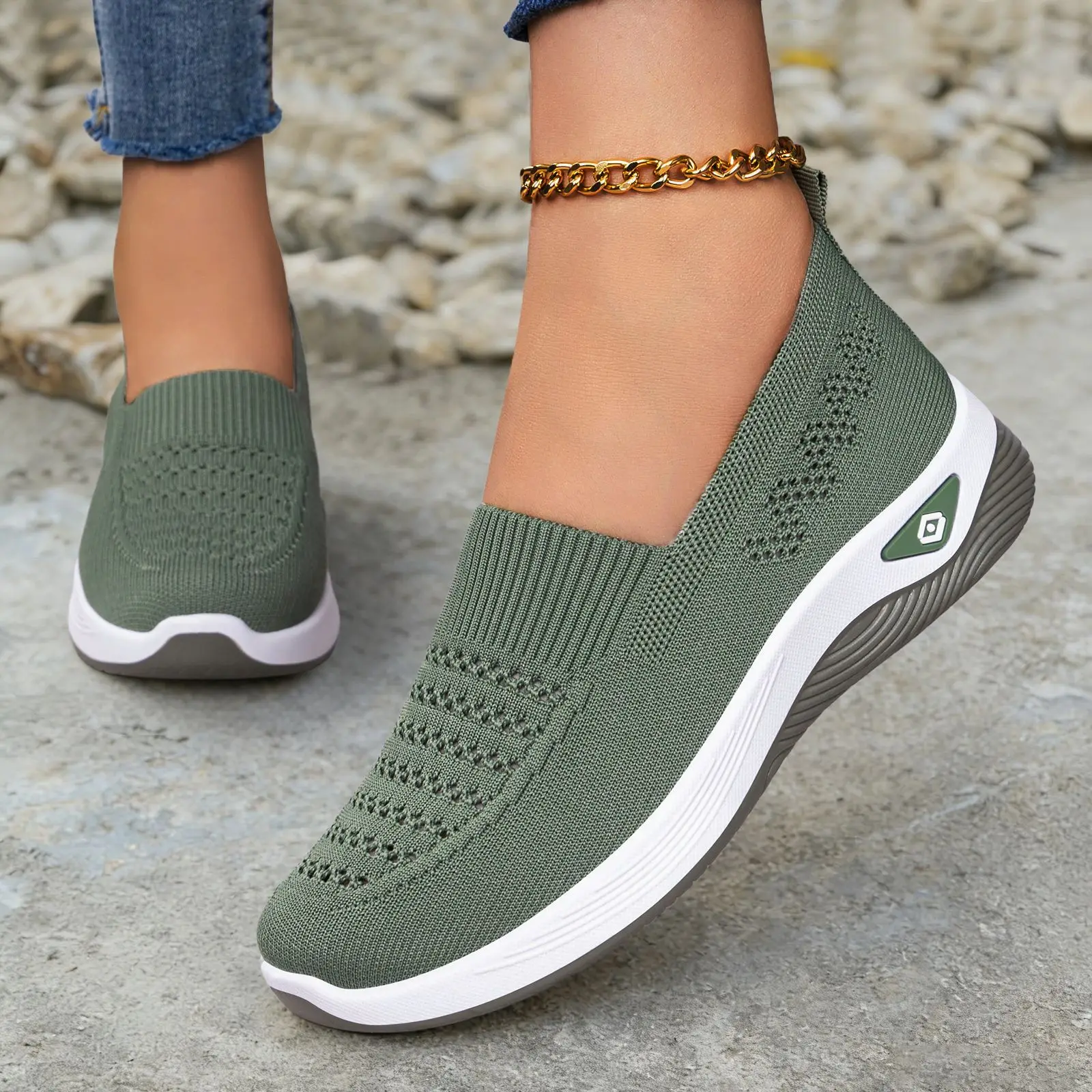 Comfortable Walking Shoes for Women Lightweight Soft Sole Casual Shoes Breathable Non Slip Elderly Mother Shoes Slip On Low Top
Comfortable Walking Shoes for Women Lightweight Soft Sole Casual Shoes Breathable Non Slip Elderly Mother Shoes Slip On Low Top
