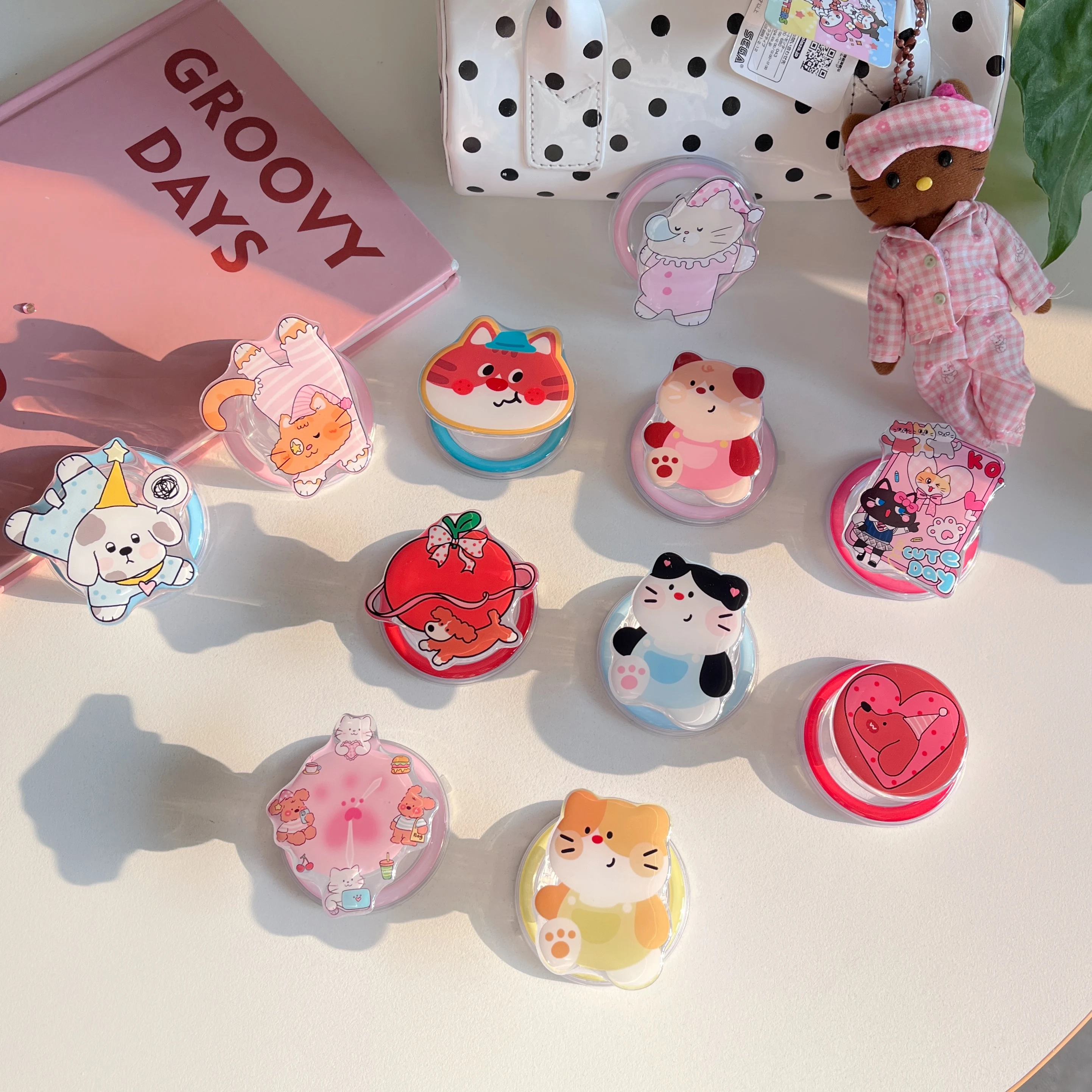 Корейский INS комикс мультфильм кошка магнитная подставка держатель кронштейн чехол для мобильного телефона чехол для iPhone16 Samsung Magsafe Griptok Grip Tok
Корейский INS комикс мультфильм кошка магнитная подставка держатель кронштейн чехол для мобильного телефона чехол для iPhone16 Samsung Magsafe Griptok Grip Tok