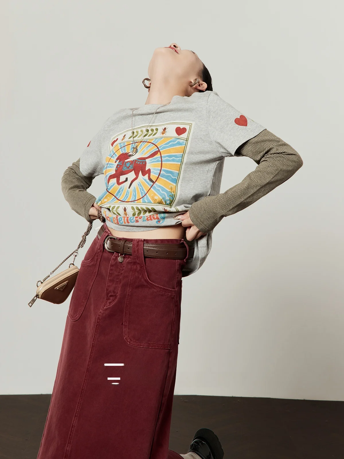 Grey T-Shirt Women's Loose Vintage Style Floral Pattern Top Versatile Spring 2026 New Arrival by Zhou Li Wu
Grey T-Shirt Women's Loose Vintage Style Floral Pattern Top Versatile Spring 2026 New Arrival by Zhou Li Wu