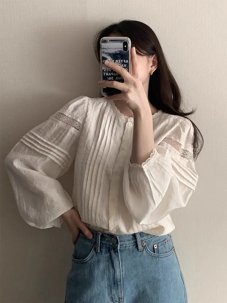 Женская белая кружевная блузка Clothland с длинным рукавом, ажурная рубашка, модный топ, модель LB435
Женская белая кружевная блузка Clothland с длинным рукавом, ажурная рубашка, модный топ, модель LB435