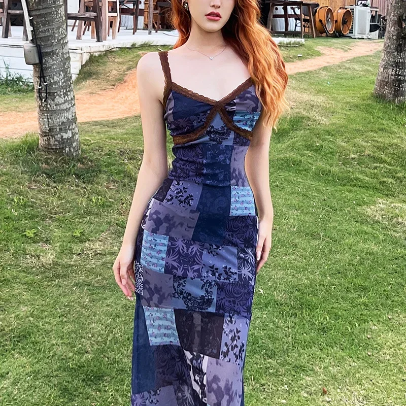 SKMY-Women's Lace V-neck Dress, Splicing Print Strap, Long Backless Dress, European and American Style, Fashionable, New, Summer
SKMY-Women's Lace V-neck Dress, Splicing Print Strap, Long Backless Dress, European and American Style, Fashionable, New, Summer