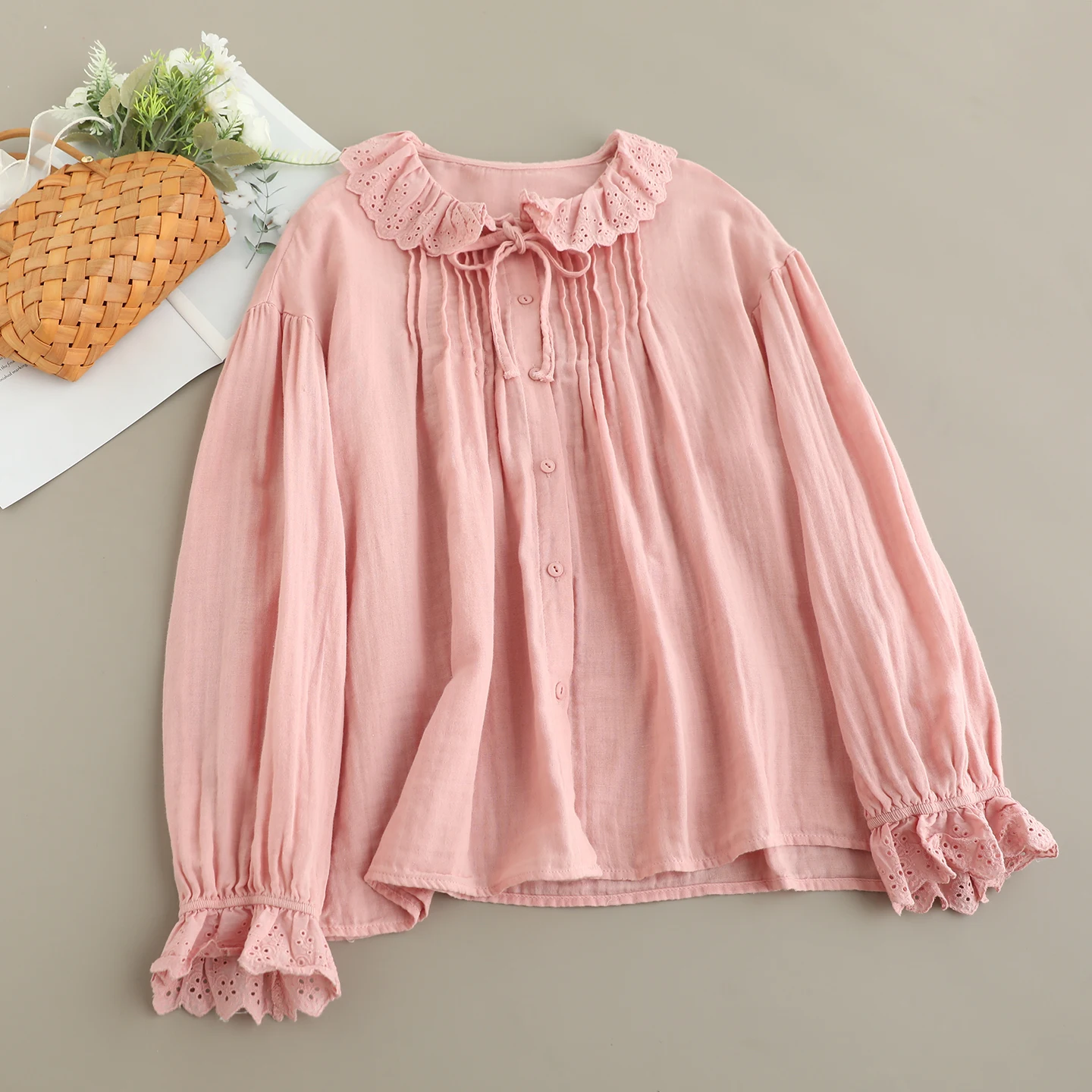 Japanese Sweet Mori Girl Solid Color Cotton Shirts Women Autumn Peter Pan Lace Up Collar Long Sleeve Casual Loose Blouse Tops
Japanese Sweet Mori Girl Solid Color Cotton Shirts Women Autumn Peter Pan Lace Up Collar Long Sleeve Casual Loose Blouse Tops