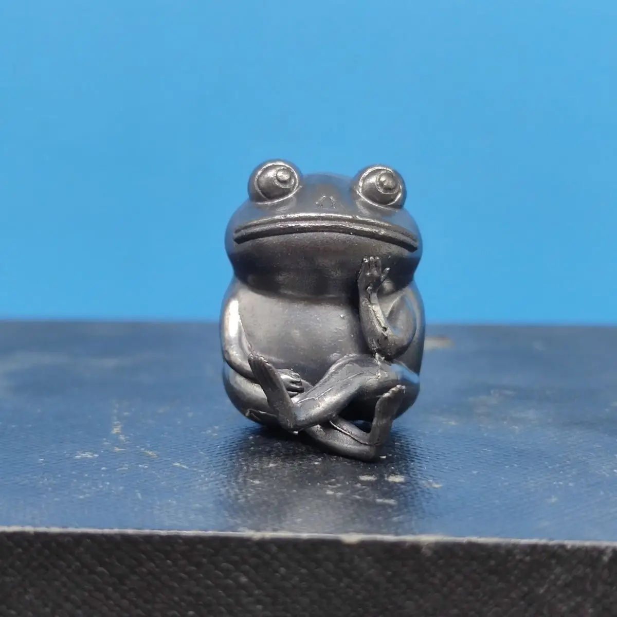 Brass Yoga Frog Mini Decor - Desktop Figurine for Home Office Decor, Collectible Decorative Accent Home Decor Piece
Brass Yoga Frog Mini Decor - Desktop Figurine for Home Office Decor, Collectible Decorative Accent Home Decor Piece