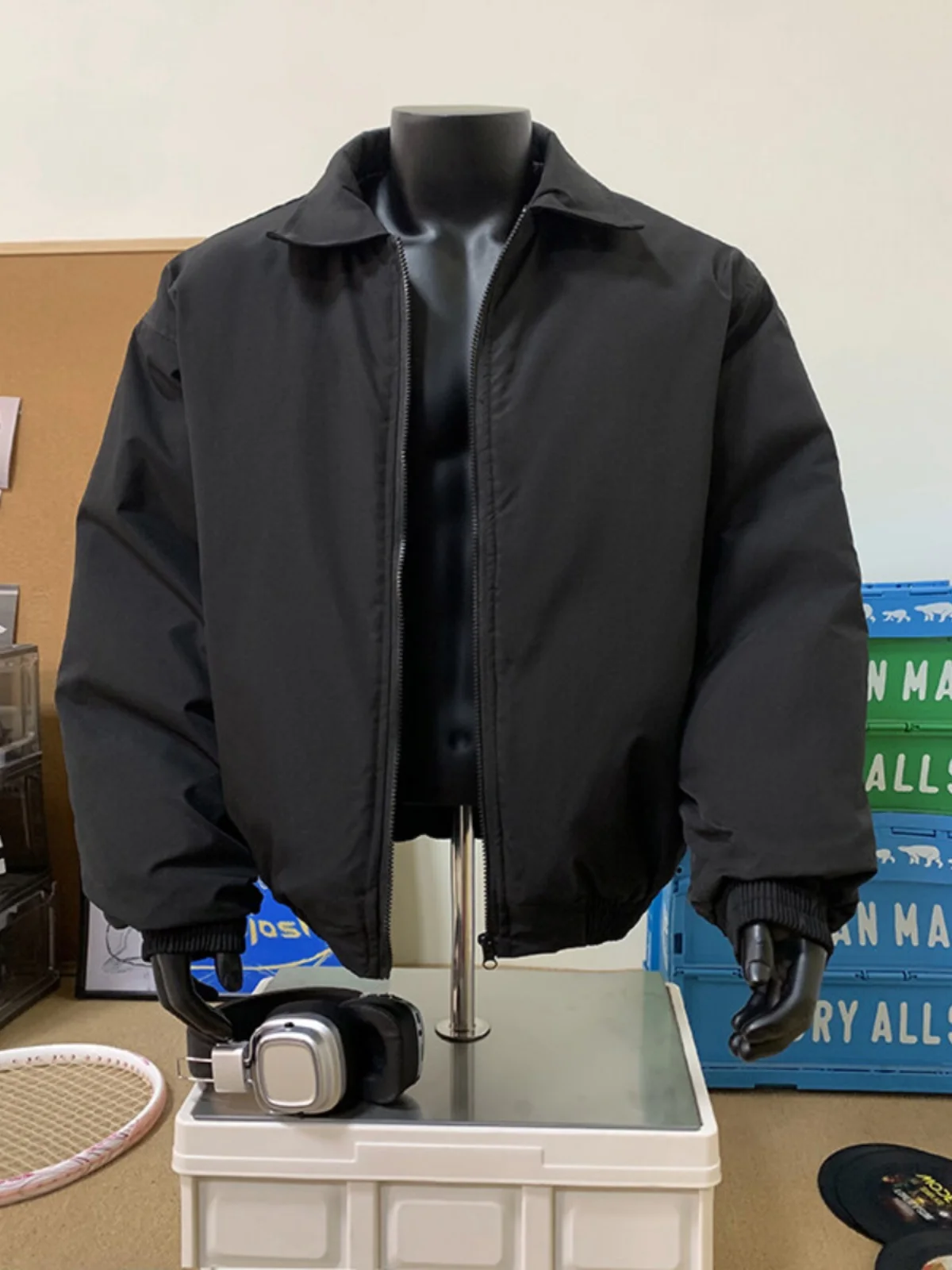 Мужская зимняя куртка American Sle Flight Jaet из хлопка с коротким воротником, утепленная, премиум-класса, с воротником-стойкой, хлопковая верхняя одежда
Мужская зимняя куртка American Sle Flight Jaet из хлопка с коротким воротником, утепленная, премиум-класса, с воротником-стойкой, хлопковая верхняя одежда