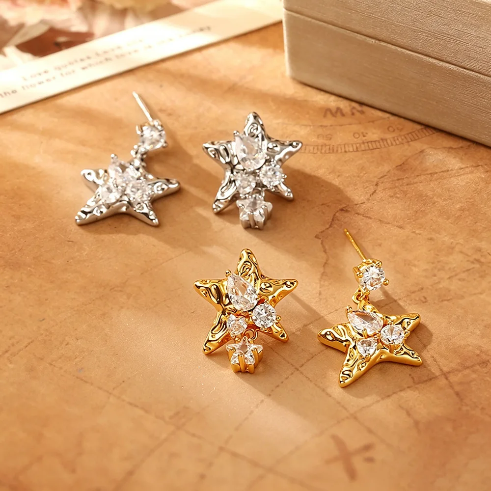 Fashionable and exquisite design, asymmetrical five-pointed star zircon stud earrings, high-end and versatile earrings
Fashionable and exquisite design, asymmetrical five-pointed star zircon stud earrings, high-end and versatile earrings