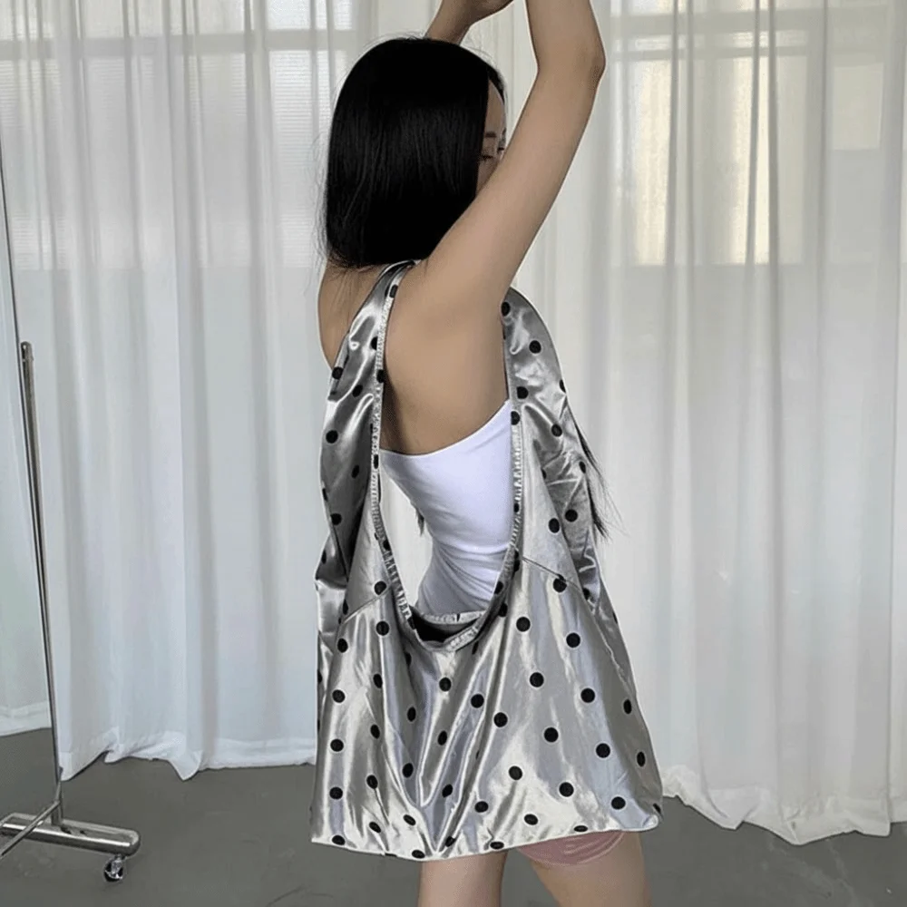 Metallic Polka Dot Bag Vest Silhouette Large Capacity Silver Satin Tote Magnetic Buckle Korean Aesthetic Hobo Shoulder Bag
Metallic Polka Dot Bag Vest Silhouette Large Capacity Silver Satin Tote Magnetic Buckle Korean Aesthetic Hobo Shoulder Bag