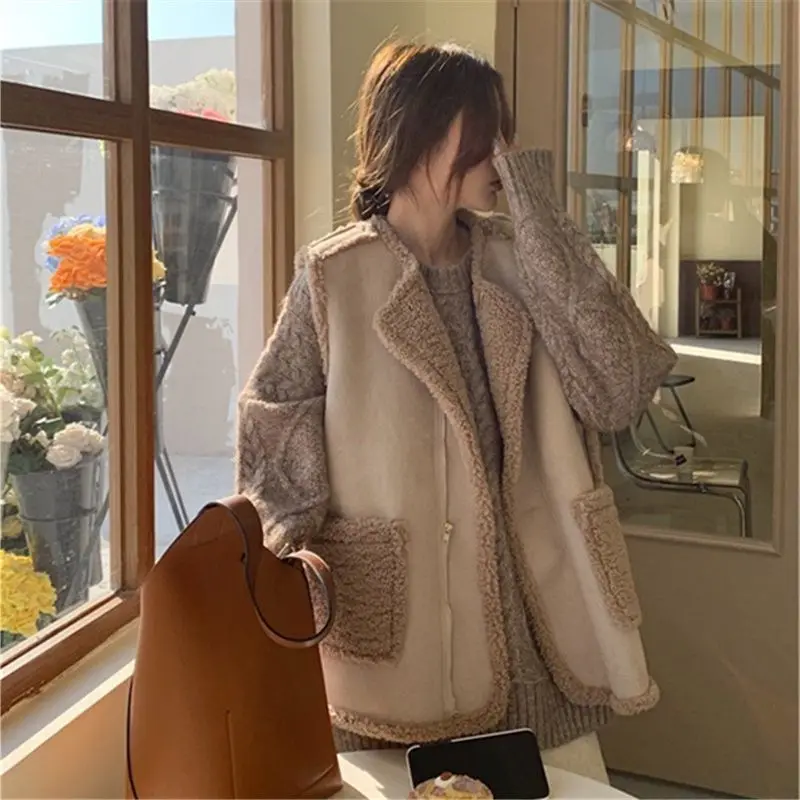 2024 Winter New Slim Fit Fashionable High-end Vest for Women Autumn and Winter Simple Imitation Lamb Wool Velvet Vest for Women
2024 Winter New Slim Fit Fashionable High-end Vest for Women Autumn and Winter Simple Imitation Lamb Wool Velvet Vest for Women