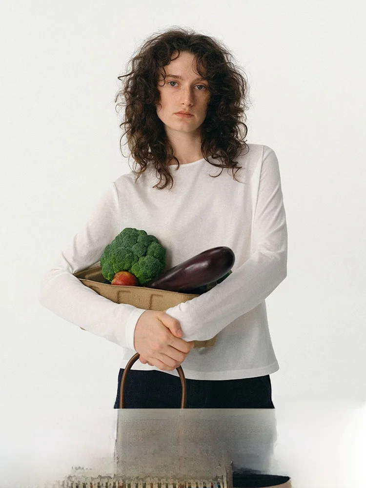 Свободная женская футболка с длинным рукавом и круглым вырезом, повседневный базовый хлопковый топ, однотонный персиковый цвет, осень 2025, для работы и повседневной носки
Свободная женская футболка с длинным рукавом и круглым вырезом, повседневный базовый хлопковый топ, однотонный персиковый цвет, осень 2025, для работы и повседневной носки