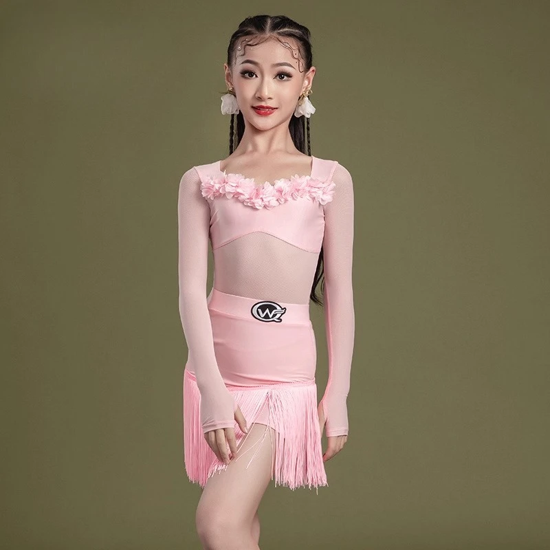 Children's Latin dance costume new girls dance practice costume set pink grading performance tassel Latin dress
Children's Latin dance costume new girls dance practice costume set pink grading performance tassel Latin dress