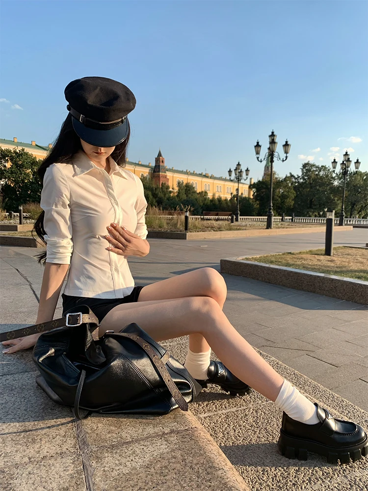 Белый эластичный приталенный крой, не плотный, дышащий, приятный для кожи нейлон, длинный свеч, длина, застежка на пуговицы, женский irt
Белый эластичный приталенный крой, не плотный, дышащий, приятный для кожи нейлон, длинный свеч, длина, застежка на пуговицы, женский irt