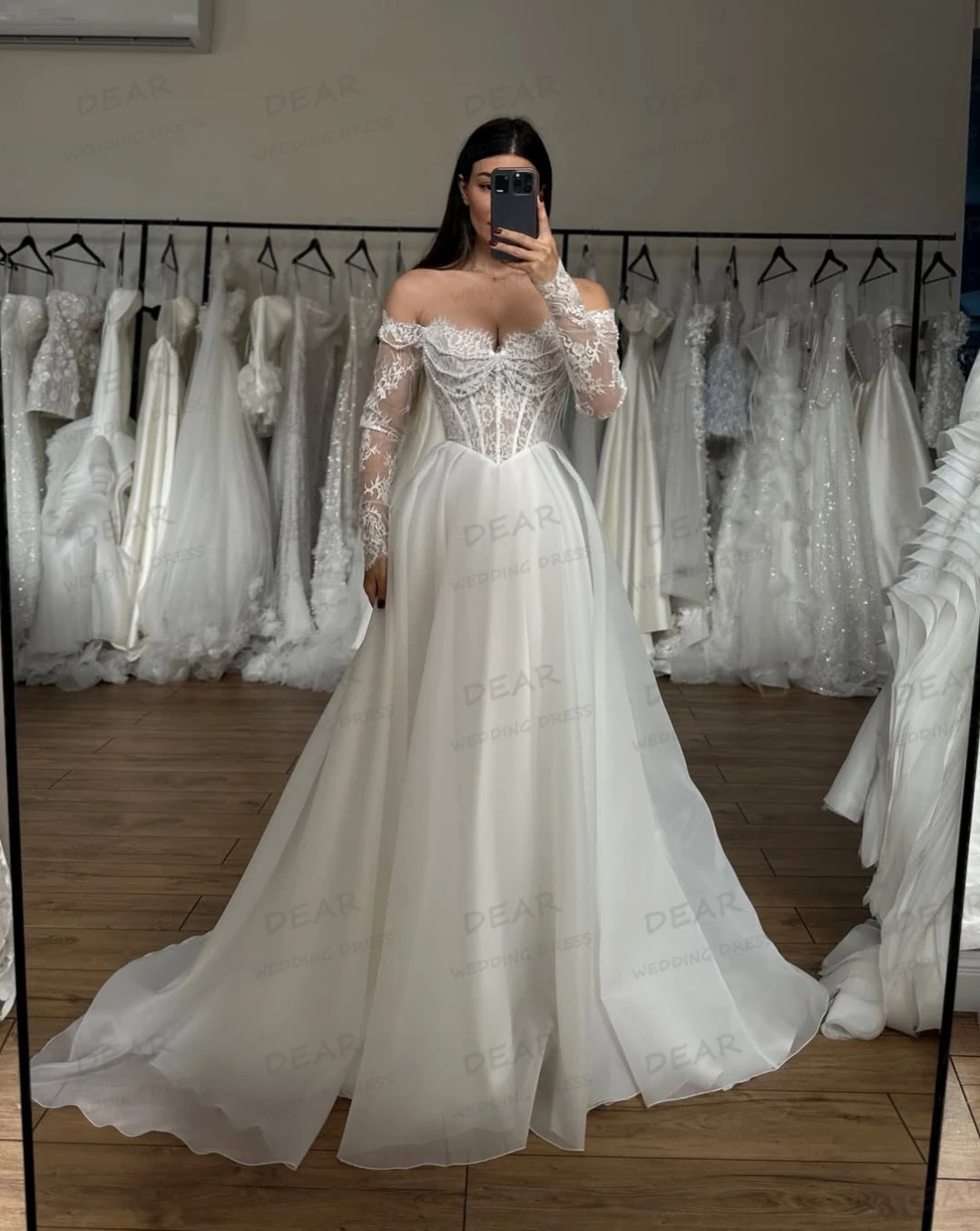 Luxury Appliques Wedding Dresses Sexy A Line Women's Off Shoulder Long Sleeve Bridal Gowns Tulle Customized Vestidos De Novia
Luxury Appliques Wedding Dresses Sexy A Line Women's Off Shoulder Long Sleeve Bridal Gowns Tulle Customized Vestidos De Novia