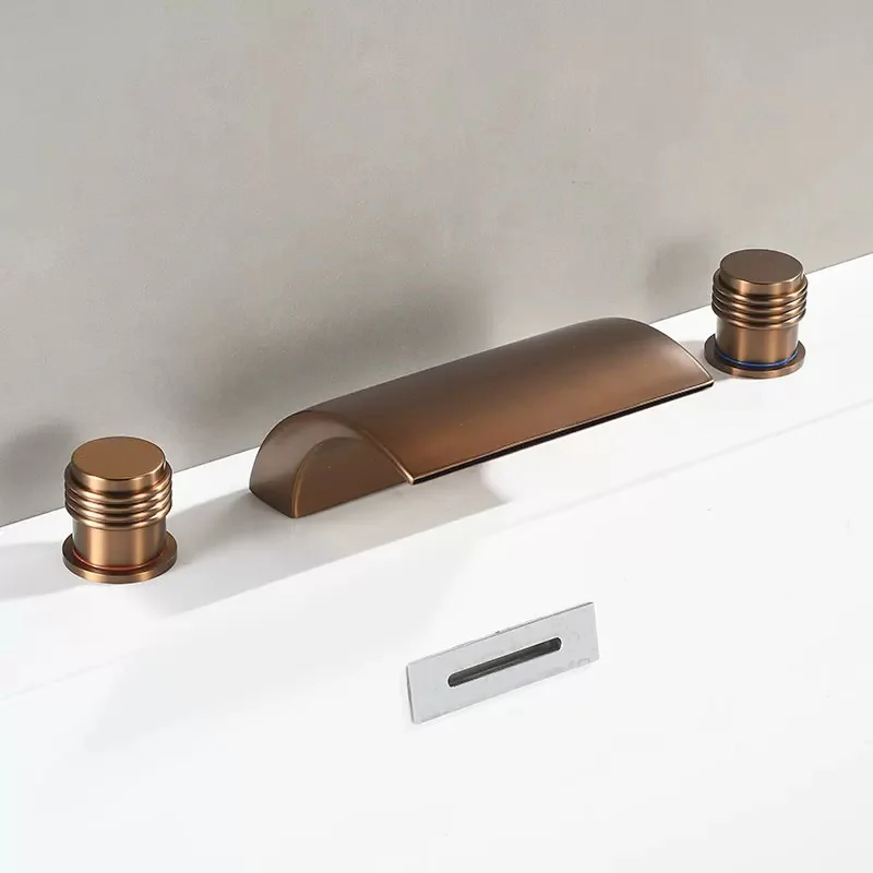 Solid Brass Brusehd Rose Gold 3/4 High Flow Bathtub Faucet 3 HoleS Double Handle Hot Cold Water Tap American Waterfall Faucet
Solid Brass Brusehd Rose Gold 3/4 High Flow Bathtub Faucet 3 HoleS Double Handle Hot Cold Water Tap American Waterfall Faucet