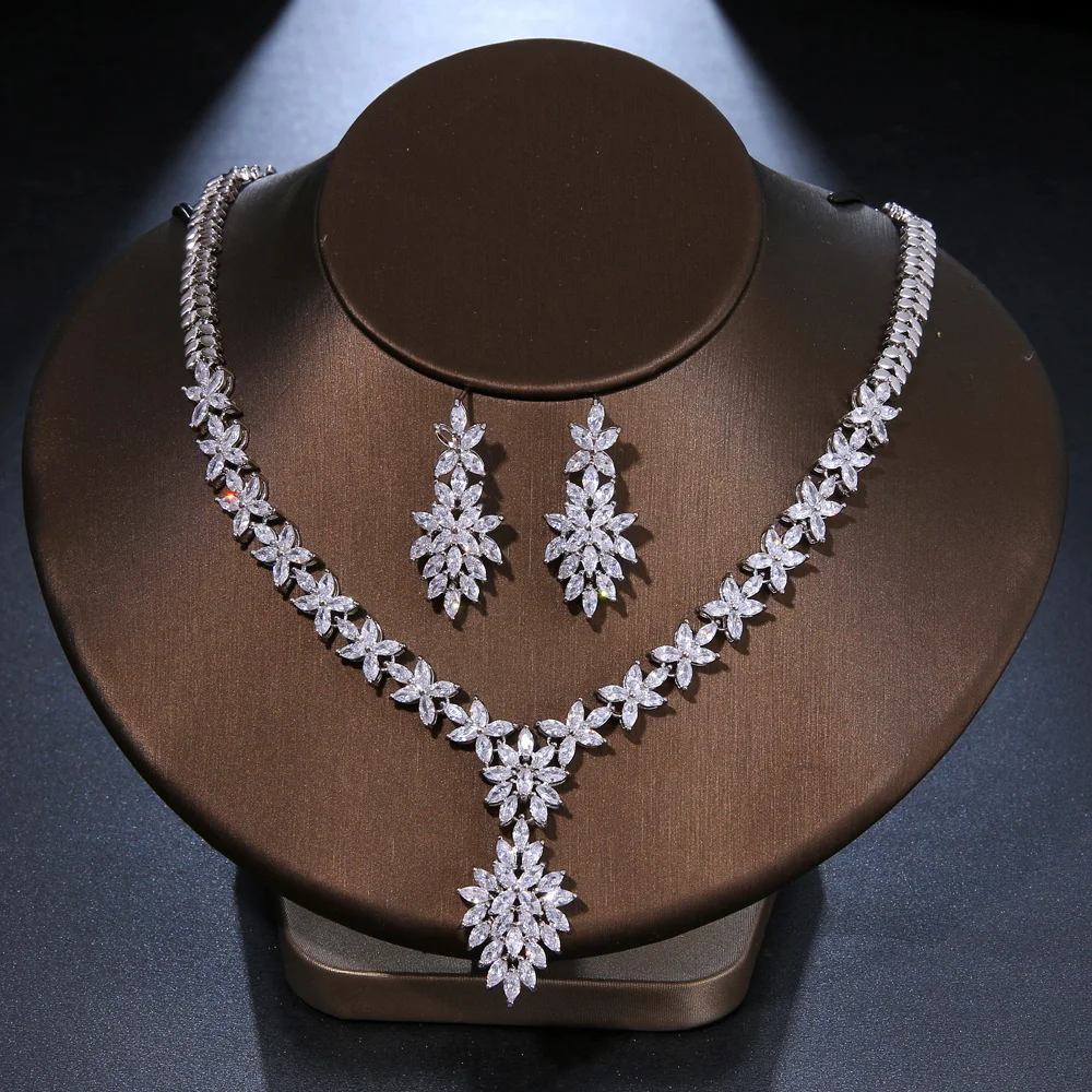 Minimalist Elegant CZ Jewelry Set, Delicate Necklace & Stud Earrings Beautiful Accessories for Wedding Bride
Minimalist Elegant CZ Jewelry Set, Delicate Necklace & Stud Earrings Beautiful Accessories for Wedding Bride