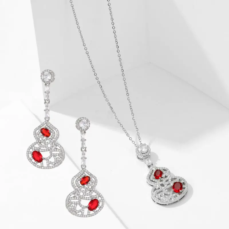 Light Luxury Banquet Dress Skirt Matching Necklace Earrings Zircon Inlaid Hollow Pattern Fortune Gourd Jewelry Set
Light Luxury Banquet Dress Skirt Matching Necklace Earrings Zircon Inlaid Hollow Pattern Fortune Gourd Jewelry Set