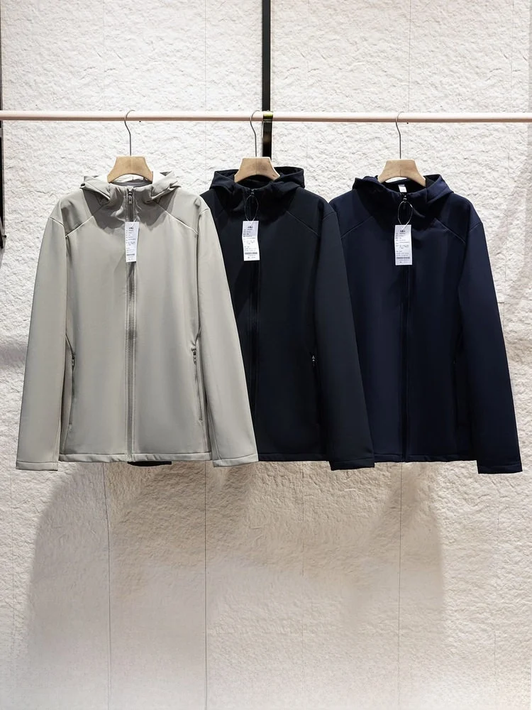 Высококачественная мужская куртка Softshell D-серии с капюшоном, 3D-кроем, теплая, для активного отдыха, осенне-зимняя, водонепроницаемая, повседневная
Высококачественная мужская куртка Softshell D-серии с капюшоном, 3D-кроем, теплая, для активного отдыха, осенне-зимняя, водонепроницаемая, повседневная