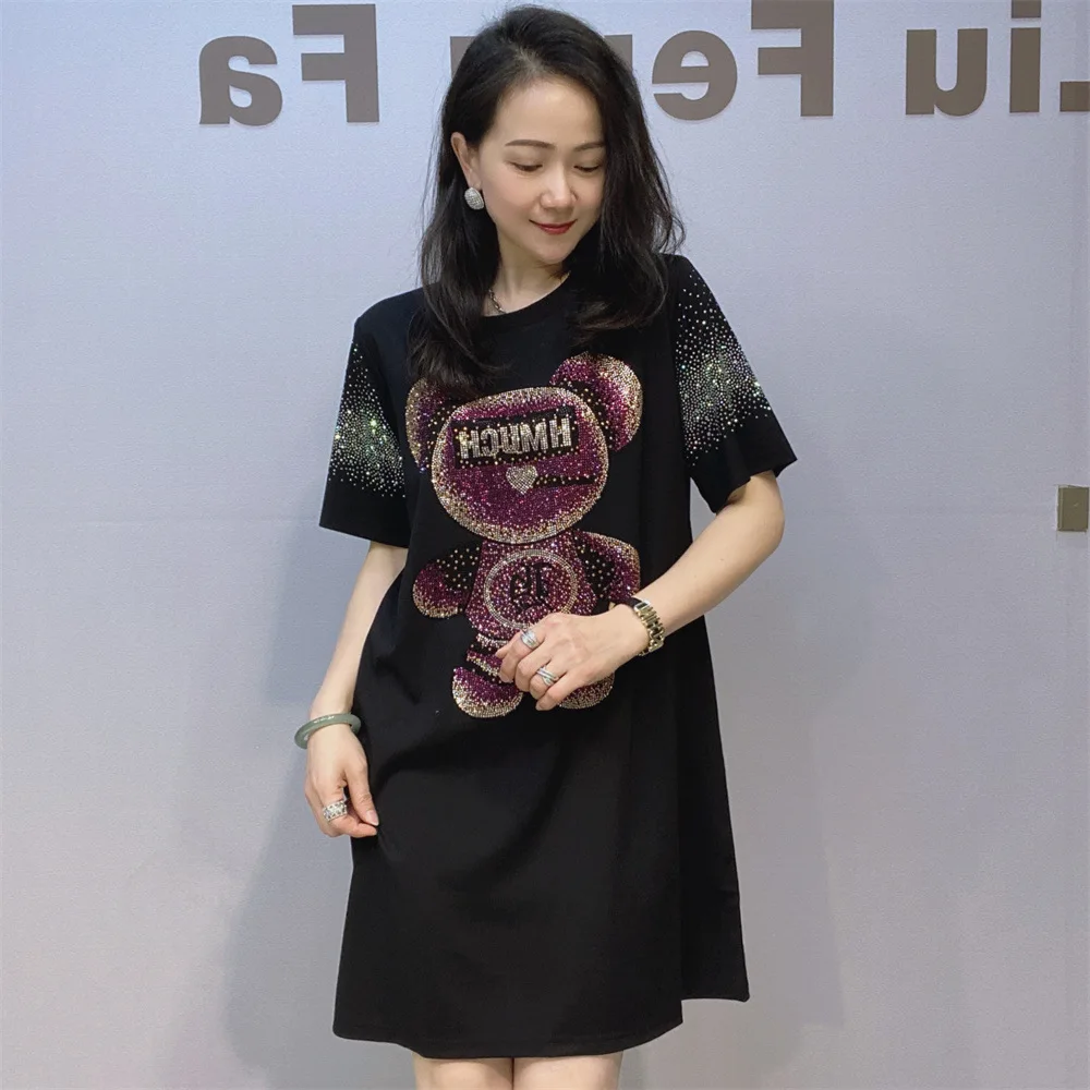 Fashion Shiny Rhinestones Dress Women Clothing Summer Cartoon Bear Loose Pullovers Dress Short Sleeve Knee Length Black Dresses
Fashion Shiny Rhinestones Dress Women Clothing Summer Cartoon Bear Loose Pullovers Dress Short Sleeve Knee Length Black Dresses