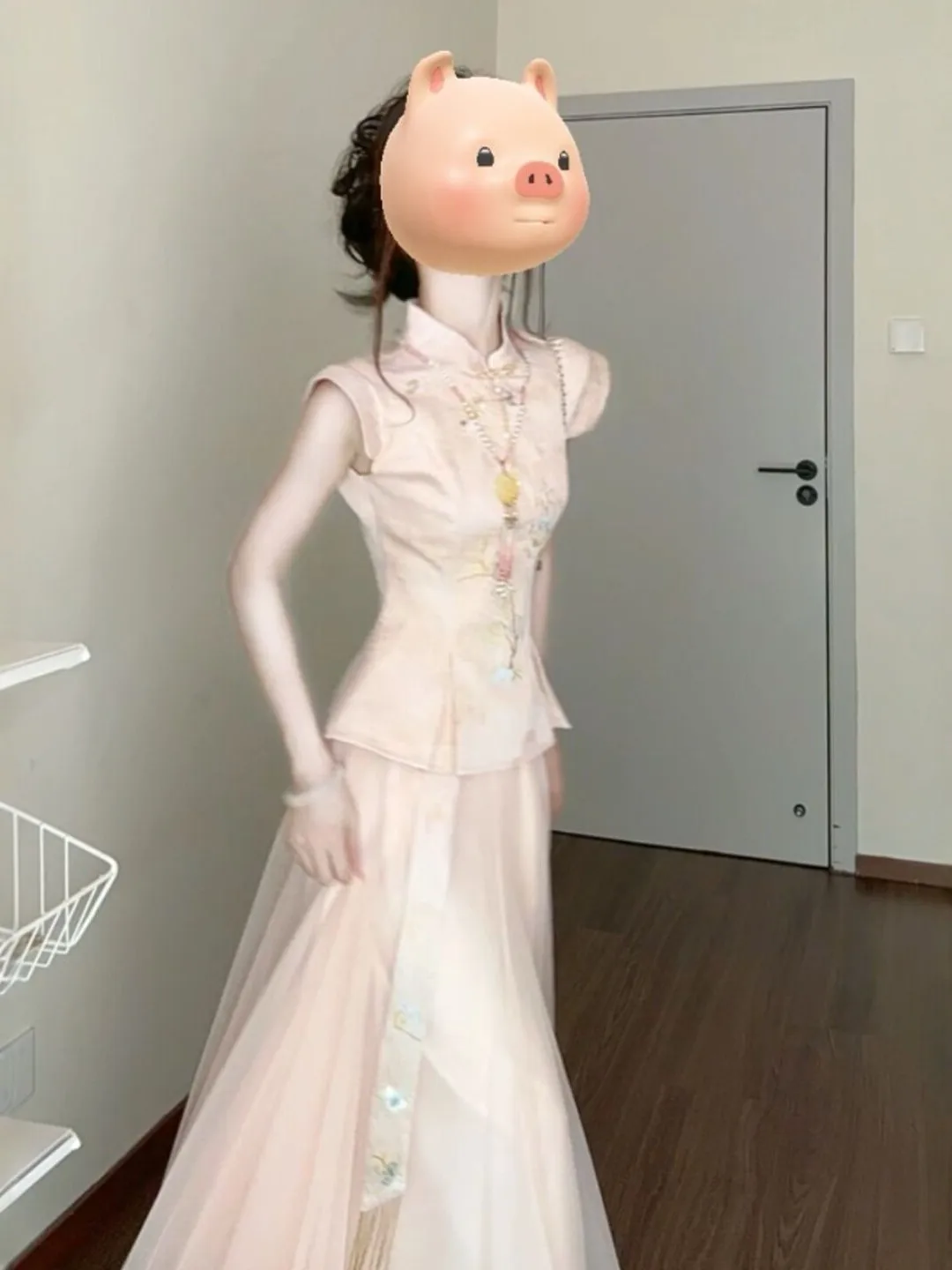 New Chinese Style Gentle Elegant Unique Beautiful Summer Outfit Cotton Midi Skirt Sleeveless Vest Comfortable Fashion Set
New Chinese Style Gentle Elegant Unique Beautiful Summer Outfit Cotton Midi Skirt Sleeveless Vest Comfortable Fashion Set
