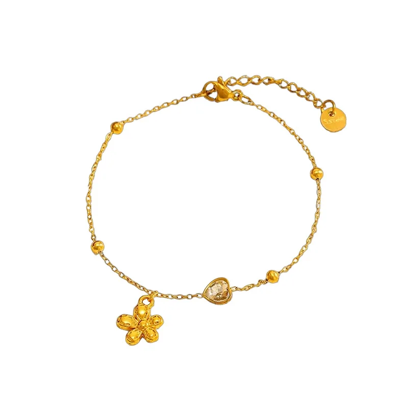 Flower-patterned titanium steel bracelet for women, luxurious and sophisticated, 18k gold colorfast, simple new style.
Flower-patterned titanium steel bracelet for women, luxurious and sophisticated, 18k gold colorfast, simple new style.