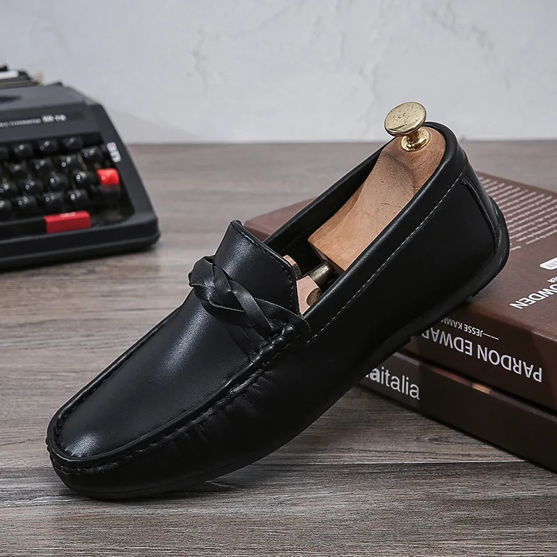 Новые универсальные мужские повседневные туфли 2026 года в британском стиле: дышащие лоферы на мягкой подошве, удобные туфли без шнурков на плоской подошве
Новые универсальные мужские повседневные туфли 2026 года в британском стиле: дышащие лоферы на мягкой подошве, удобные туфли без шнурков на плоской подошве