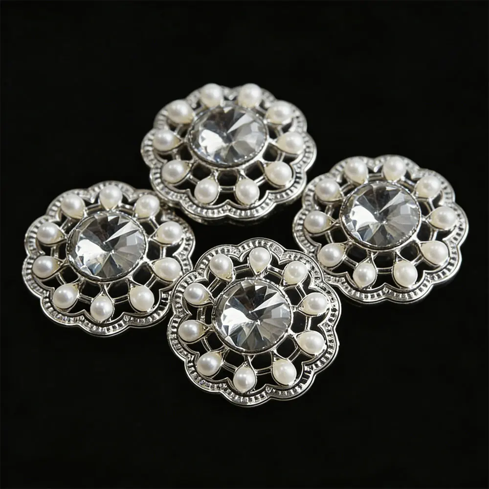 10Pcs Hollow out large diamond series exquisite and simple rhinestone inlaid buttons used for sewing clothing accessories
10Pcs Hollow out large diamond series exquisite and simple rhinestone inlaid buttons used for sewing clothing accessories