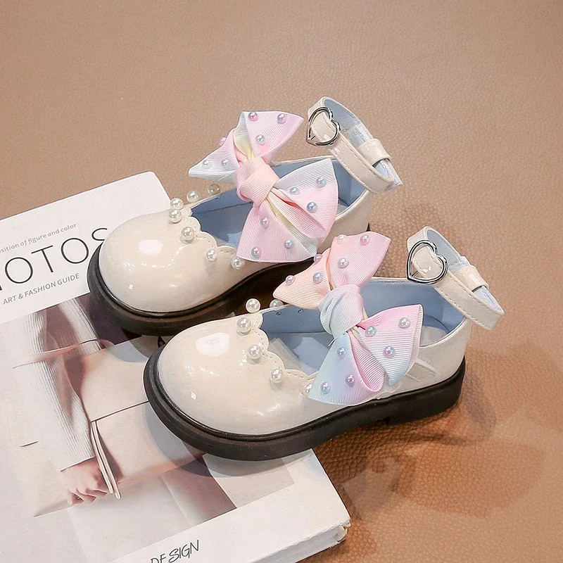 New Girls Mary Jane Shoes Lolita Dress Children's Leather Shoes Sweet Bowknot Pearl Kids Fashion Princess Causal Catwalk Shoes
New Girls Mary Jane Shoes Lolita Dress Children's Leather Shoes Sweet Bowknot Pearl Kids Fashion Princess Causal Catwalk Shoes