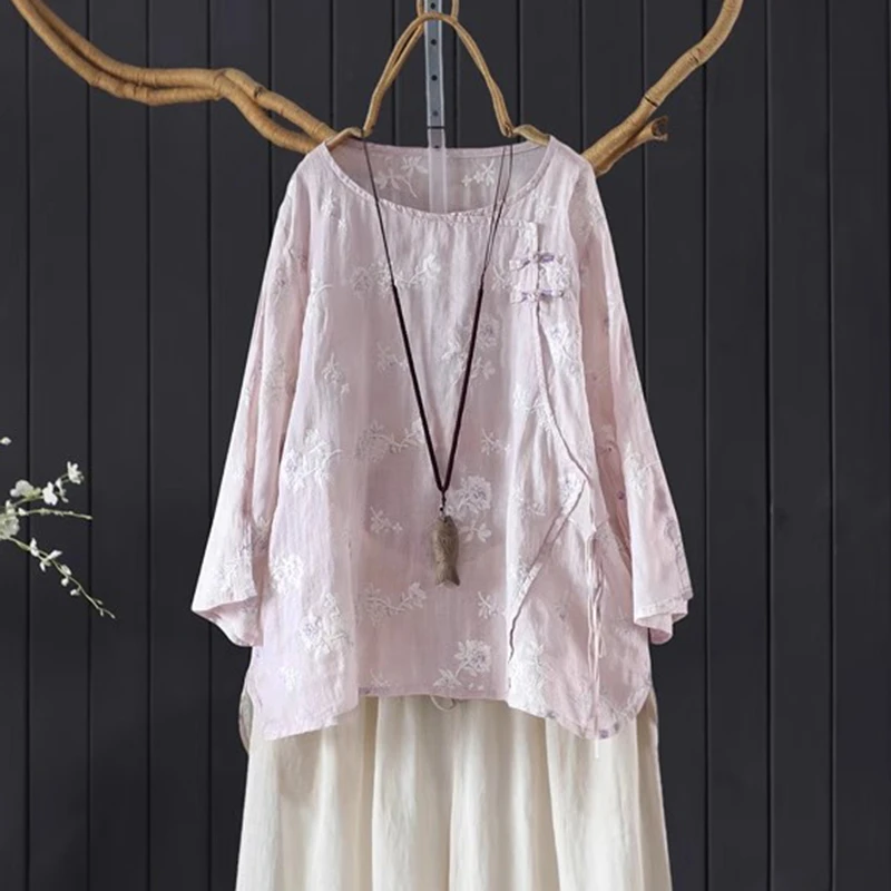 100% Ramie Women Casual Blouse Shirt New Arrival 2025 Summer Vintage Style O-neck Floral Embroidery Female Tops Shirts M1734
100% Ramie Women Casual Blouse Shirt New Arrival 2025 Summer Vintage Style O-neck Floral Embroidery Female Tops Shirts M1734