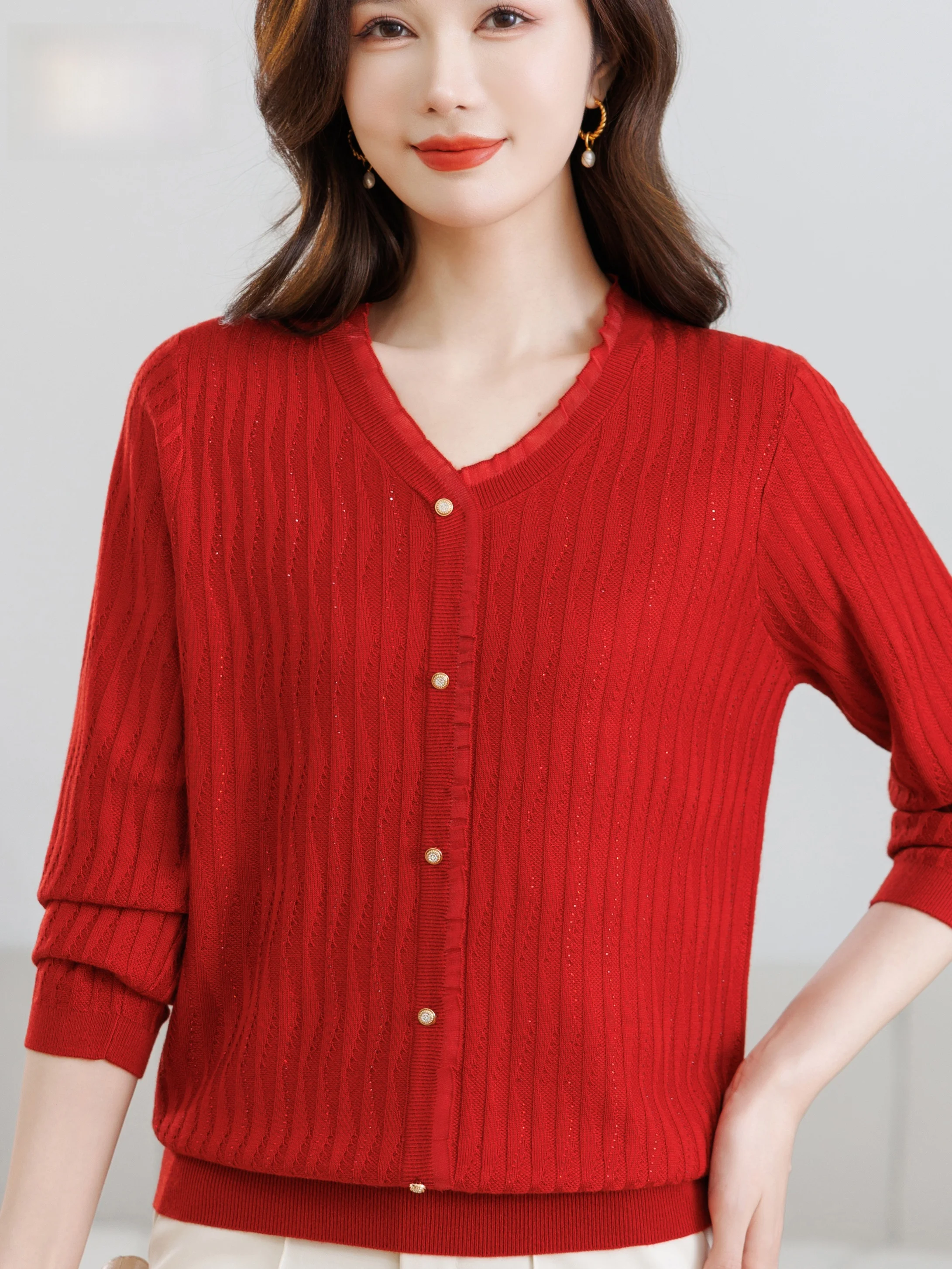 Spring New Arrival High-End Women's V-Ne Thin Wool Sweater Mid-Aged Mom's Sle Overhead Base irt Top Warm Knittedwear
Spring New Arrival High-End Women's V-Ne Thin Wool Sweater Mid-Aged Mom's Sle Overhead Base irt Top Warm Knittedwear