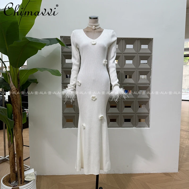 French Style Elegant Temperament V-Neck Feather Long Sleeve 3D Flower High Waist Fishtail Knitted Bodycon Dress for Women Autumn
French Style Elegant Temperament V-Neck Feather Long Sleeve 3D Flower High Waist Fishtail Knitted Bodycon Dress for Women Autumn