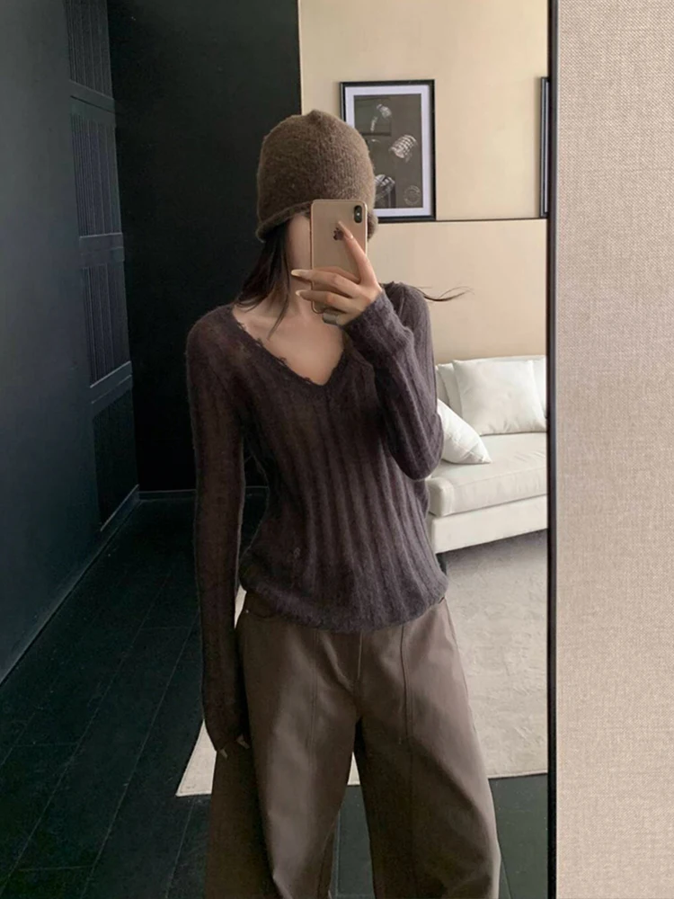 Корейский облегающий трикотаж с V-образным вырезом для женщин, осенне-зимний, модный, элегантный, для похудения, красивая базовая одежда для ношения под одеждой
Корейский облегающий трикотаж с V-образным вырезом для женщин, осенне-зимний, модный, элегантный, для похудения, красивая базовая одежда для ношения под одеждой