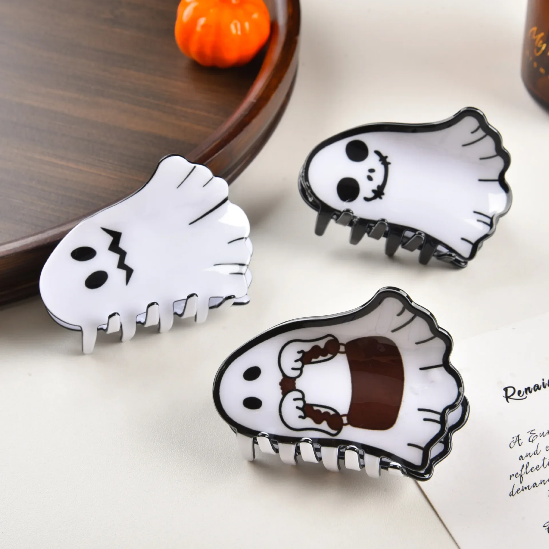 Big Sale Cartoon Halloween Ghost Claw Clip Horror Party Crab Hair Clip Cute Hair Claw for Women Girl Shark Clip Hair Accessories
Big Sale Cartoon Halloween Ghost Claw Clip Horror Party Crab Hair Clip Cute Hair Claw for Women Girl Shark Clip Hair Accessories