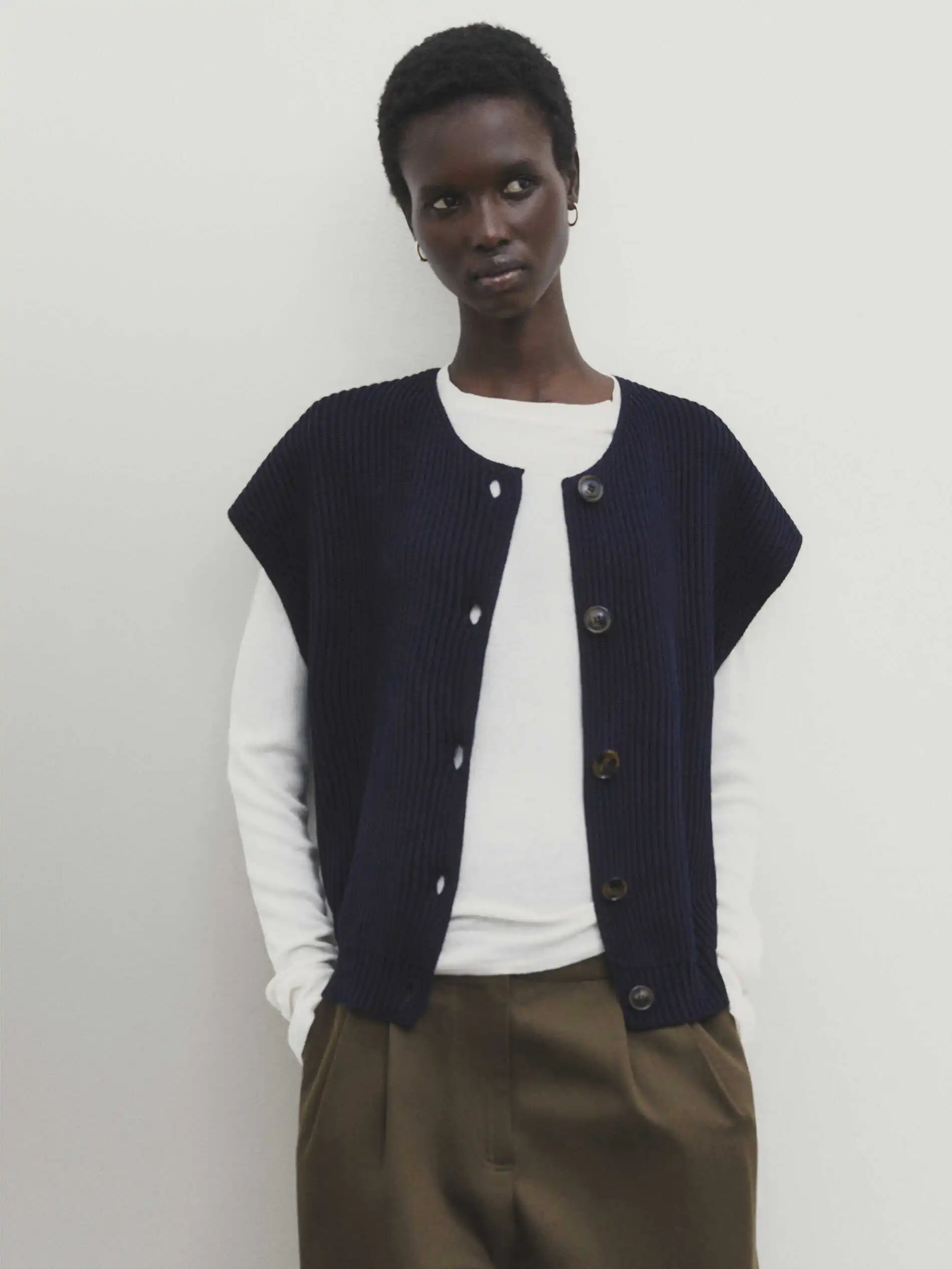 Ethereal MD 2025 massidutti spring new style of Ladies casual fashion old money style knitted sweater vest
Ethereal MD 2025 massidutti spring new style of Ladies casual fashion old money style knitted sweater vest