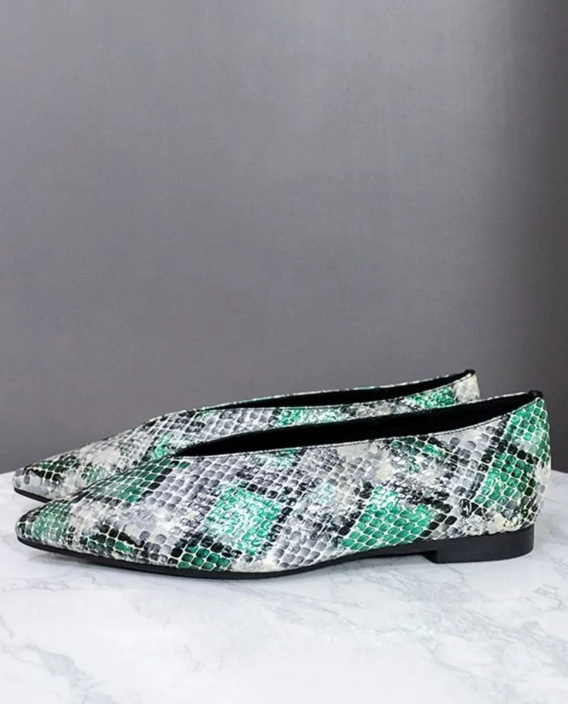 2027 Spring Luxury Sexy V Cut Flat Shoes Elegant Comfortable Ladies Flats Girl Pointed Toe Evening Shoes Women Shoes V Cut Shoes
2027 Spring Luxury Sexy V Cut Flat Shoes Elegant Comfortable Ladies Flats Girl Pointed Toe Evening Shoes Women Shoes V Cut Shoes