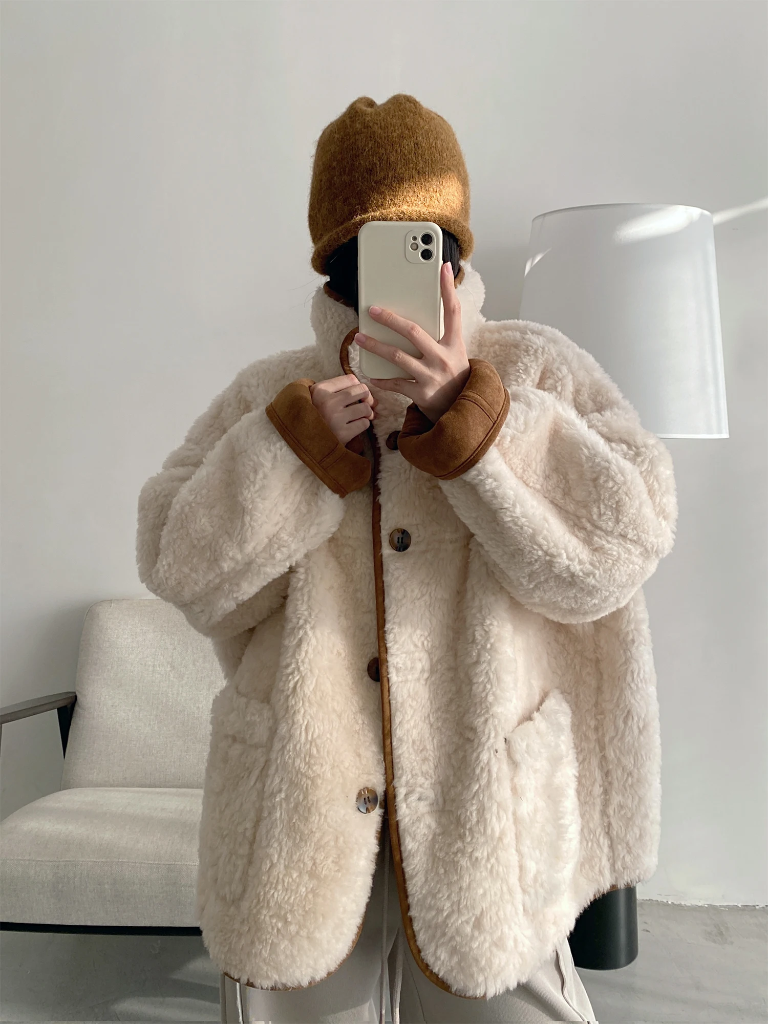 SunYeo двусторонний носимый тонкий замшевый воротник из меха ягненка осень-зима новая теплая верхняя одежда женская одежда для поездок на работу
SunYeo двусторонний носимый тонкий замшевый воротник из меха ягненка осень-зима новая теплая верхняя одежда женская одежда для поездок на работу