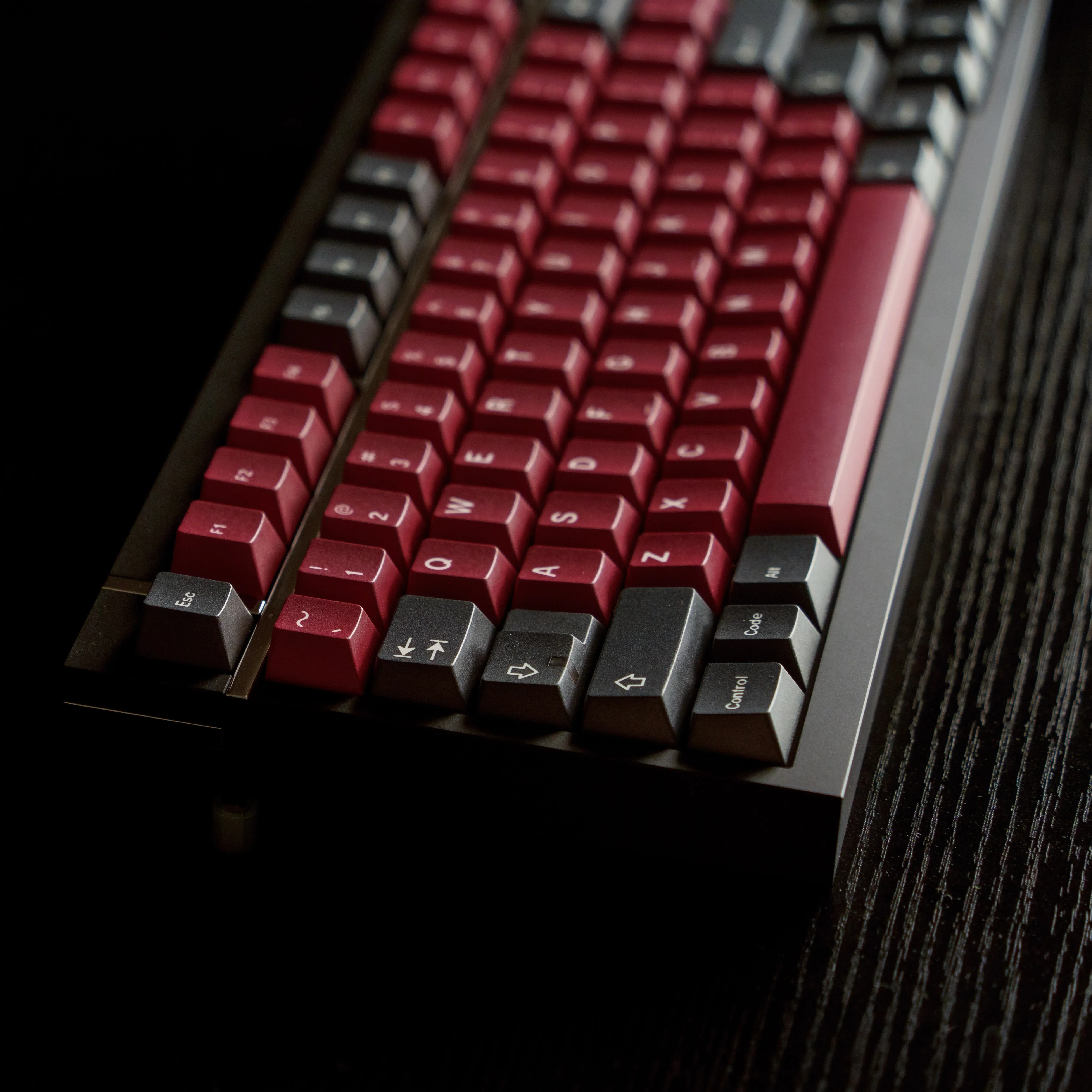 Burgundy red theme original factory height PBT five-sided sublimation mechanical keycaps customized full set
Burgundy red theme original factory height PBT five-sided sublimation mechanical keycaps customized full set