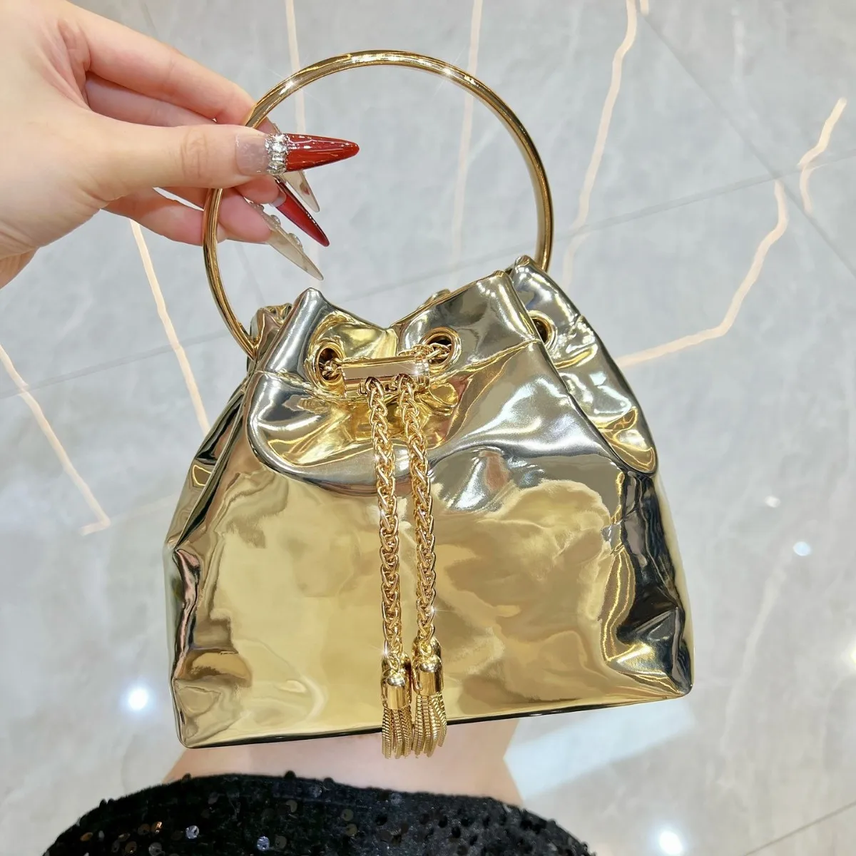 Женская сумка, вечерний клатч, роскошная дизайнерская сумка через плечо, сумка-ведро, женская сумка для банкетов и вечеринок
Женская сумка, вечерний клатч, роскошная дизайнерская сумка через плечо, сумка-ведро, женская сумка для банкетов и вечеринок